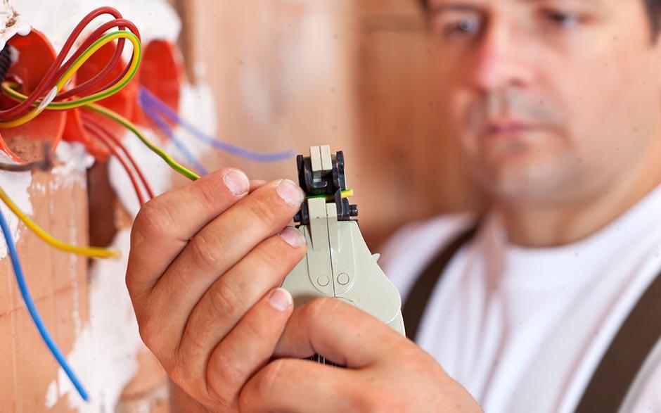 besoin d'un électricien Nandy