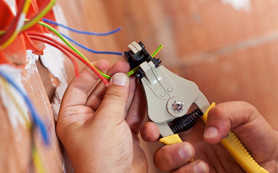 besoin d'un électricien Nandy